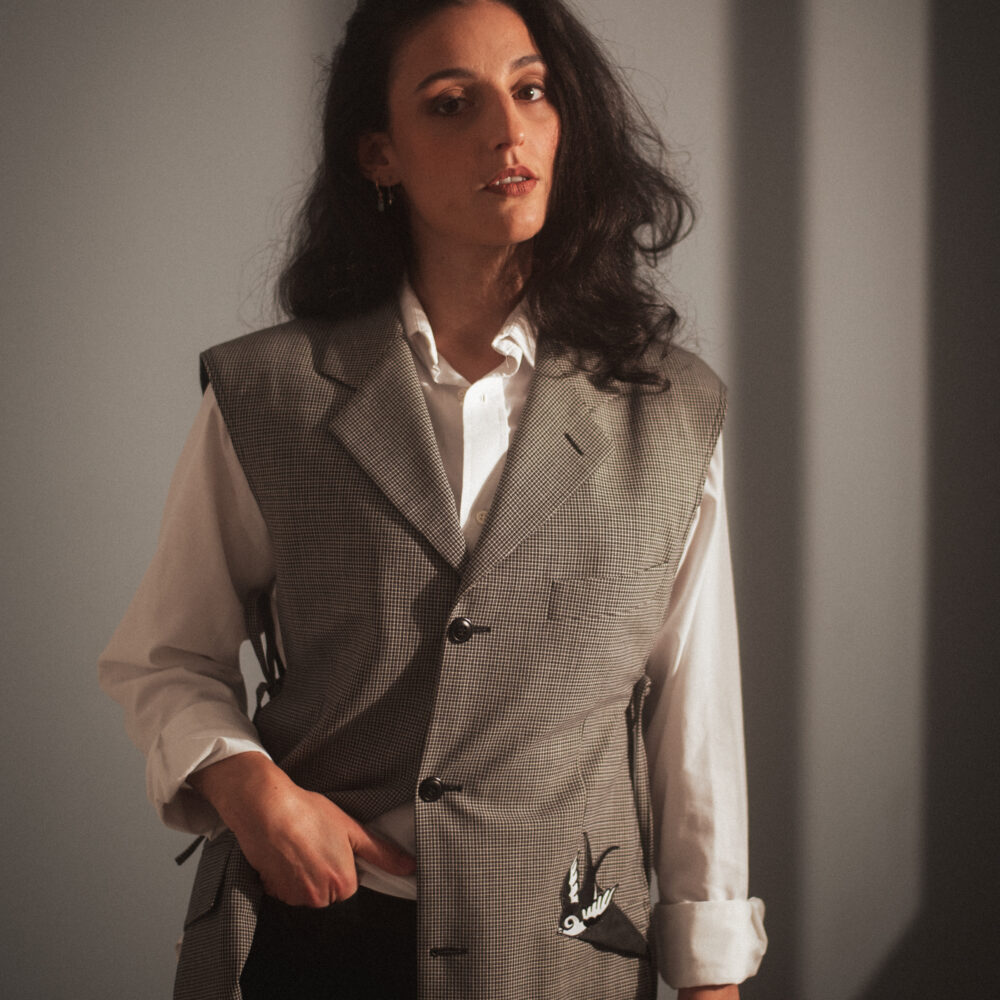 Blazer DITA - en tissu pieds de poule, coupe classique ouverte sur le côté et de fabrication française